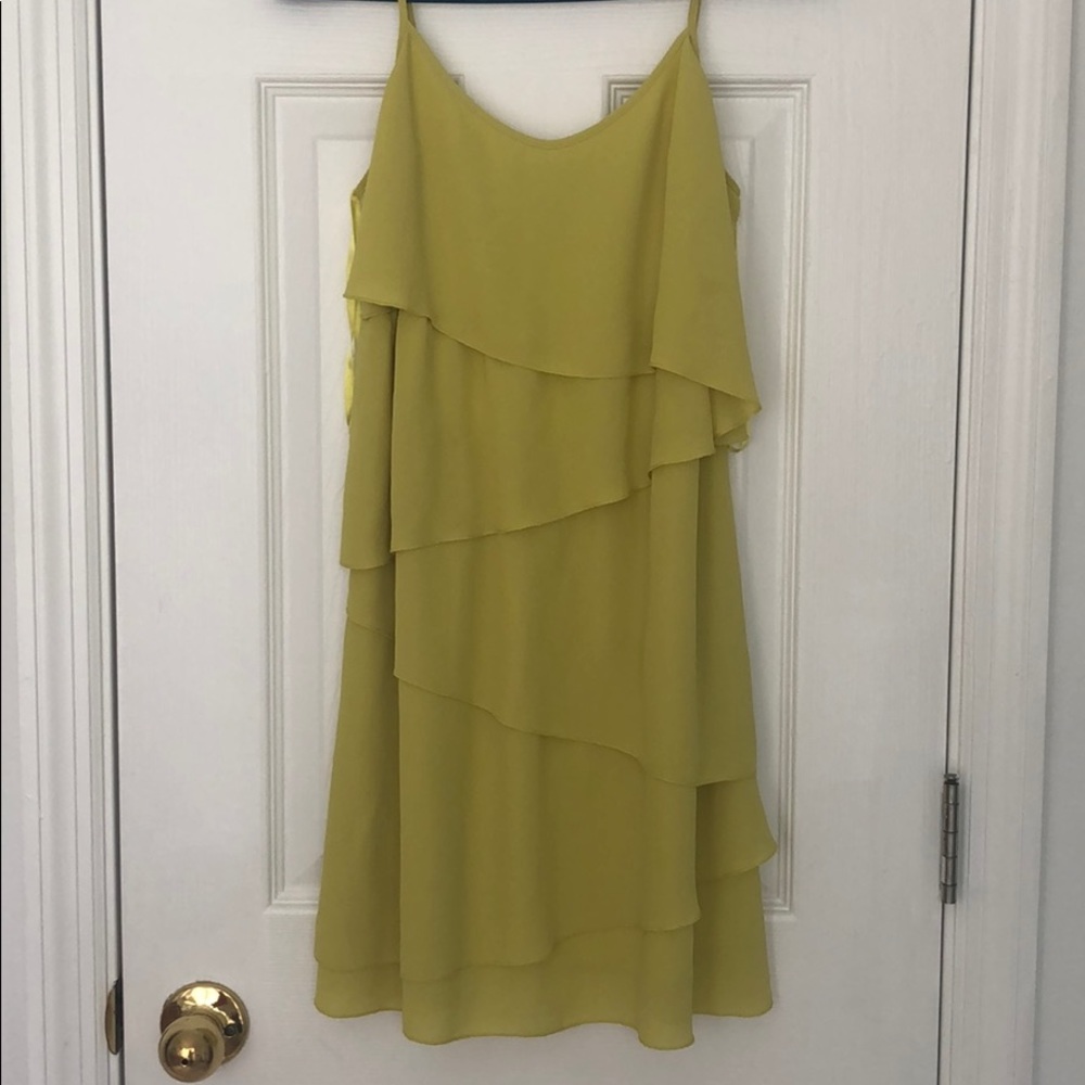 Bcbg short dress yellow-green